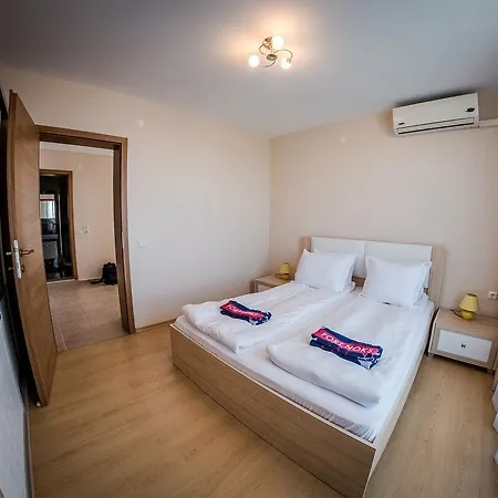 Prestige - Full Board Апартамент Свети Влас