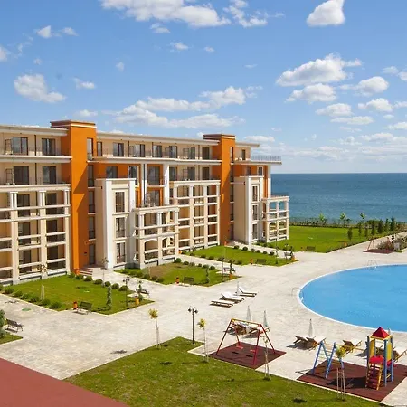 Prestige - Full Board Апартамент Свети Влас