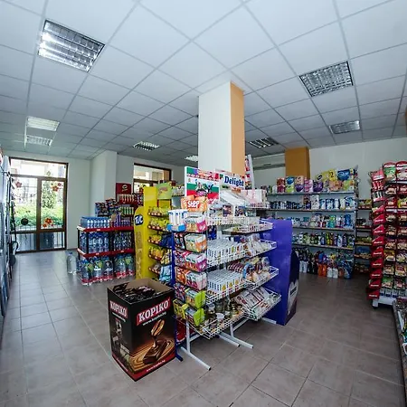 Prestige - Full Board 公寓