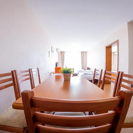 Prestige - Full Board 公寓 *