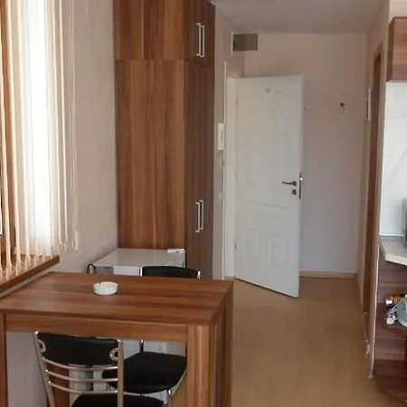 公寓 Prestige - Full Board